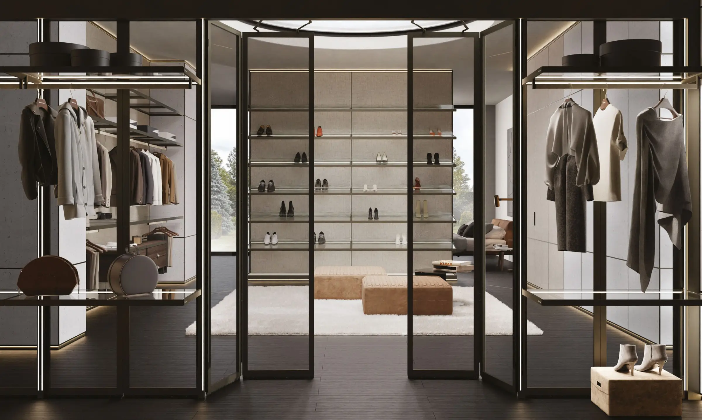 Una cabina armadio Palo Alto Free con le ante di vetro aperte: in fondo i ripiani illuminati, ai lati gli abiti appesi